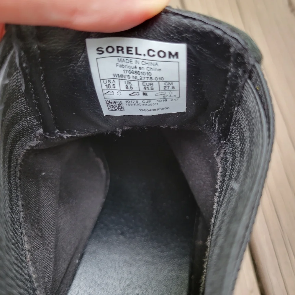 Sorel Addington Waterproof Black Oiled Leather Studded‎ Chelsea Bootie 10.5
